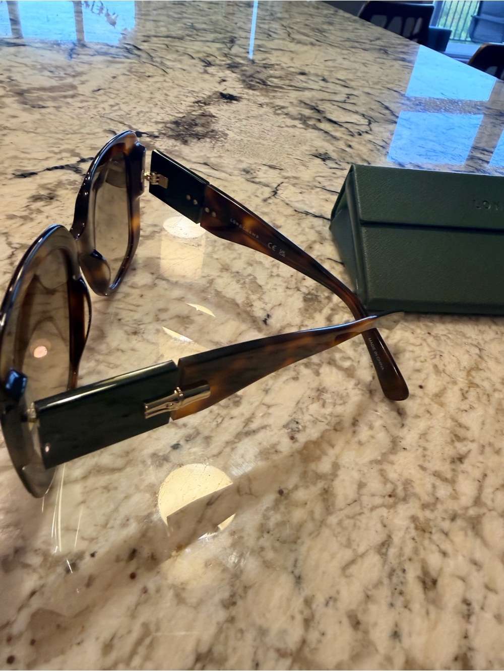Longchamp NEW- Oversized Tortoiseshell Square Sunglasses - Brown Gradient Lenses - Picture 4 of 4